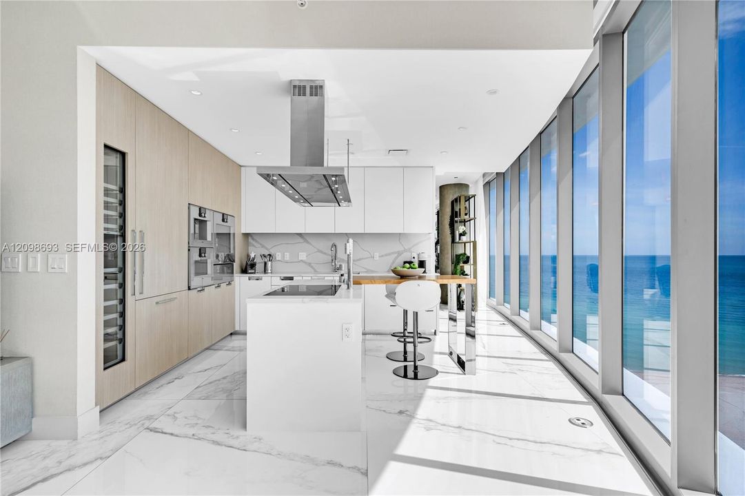 For Sale: $6,340,000 (4 beds, 5 baths, 3204 Square Feet)
