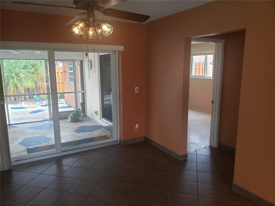 For Sale: $579,000 (3 beds, 2 baths, 1405 Square Feet)