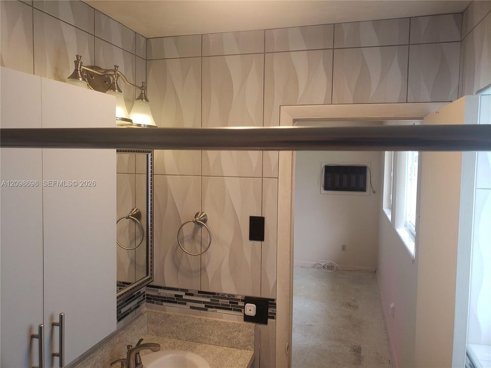 For Sale: $579,000 (3 beds, 2 baths, 1405 Square Feet)