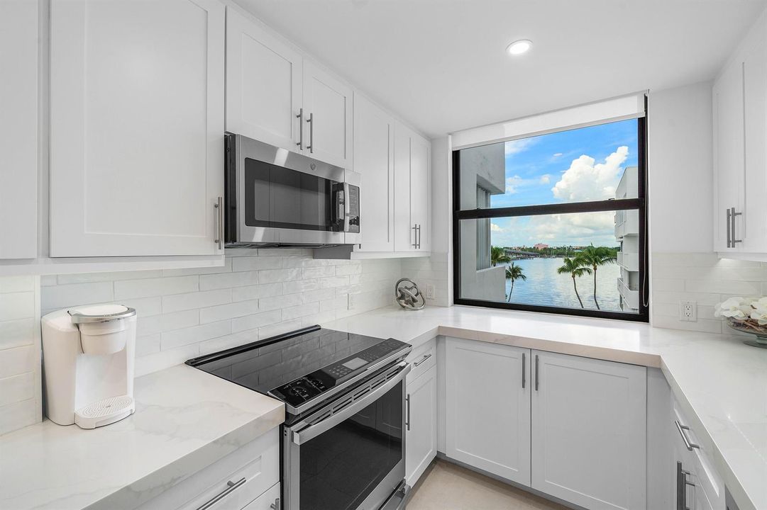 008-2860SouthOceanBoulevard-512-PalmBeac
