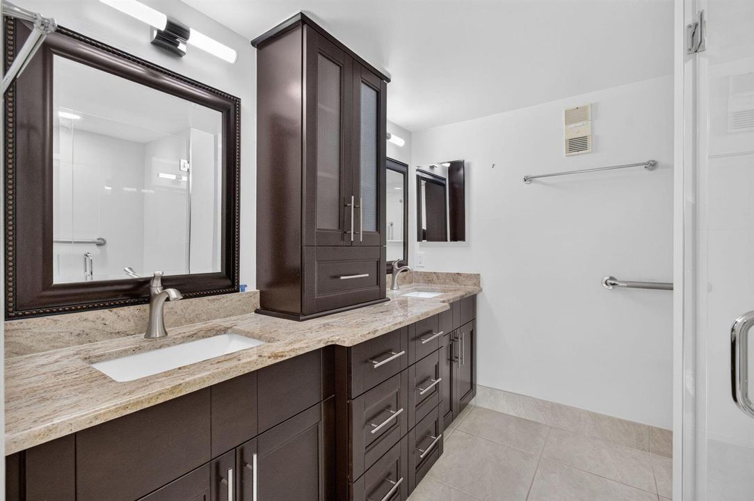 10_Primary_Bath
