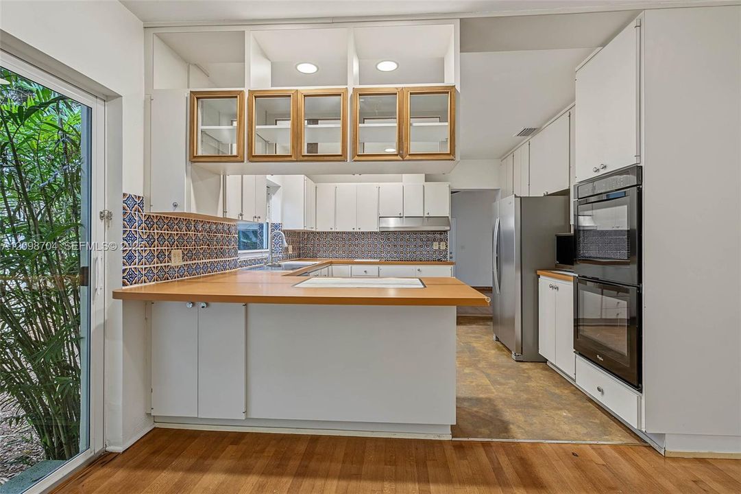 For Rent: $8,950 (4 beds, 4 baths, 2706 Square Feet)