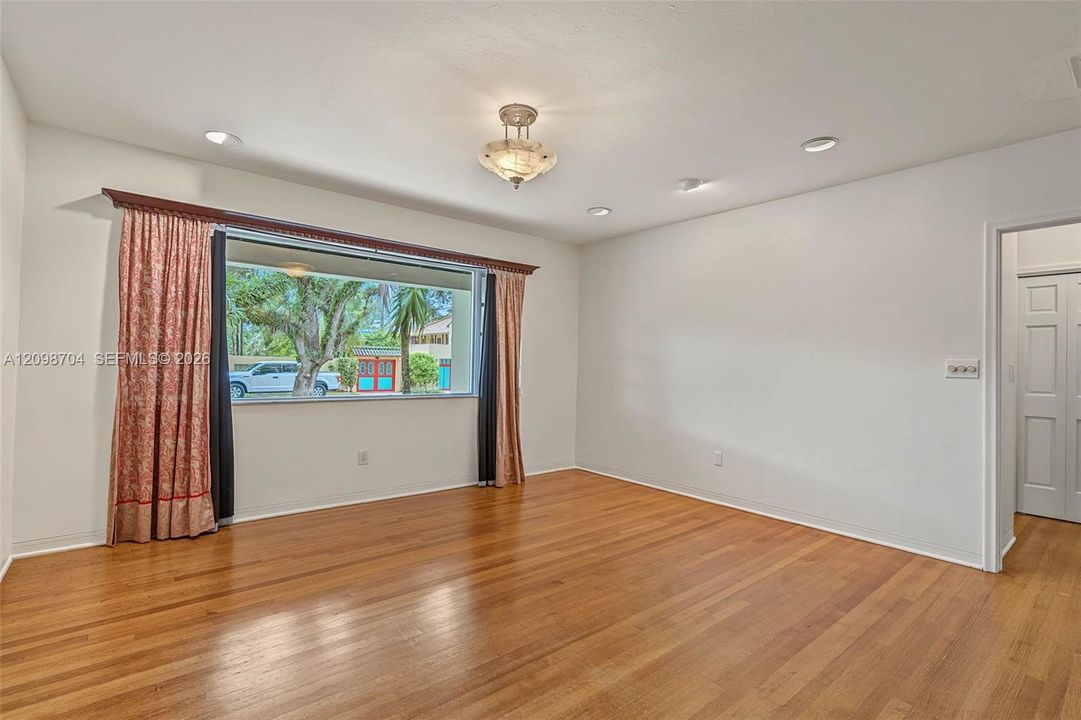 For Rent: $8,950 (4 beds, 4 baths, 2706 Square Feet)