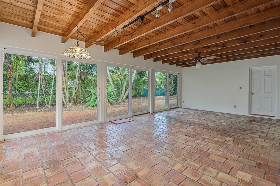 For Rent: $8,950 (4 beds, 4 baths, 2706 Square Feet)