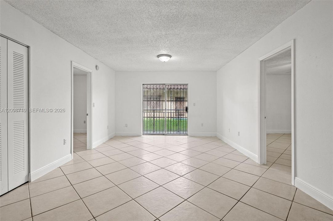 For Rent: $2,000 (2 beds, 2 baths, 782 Square Feet)