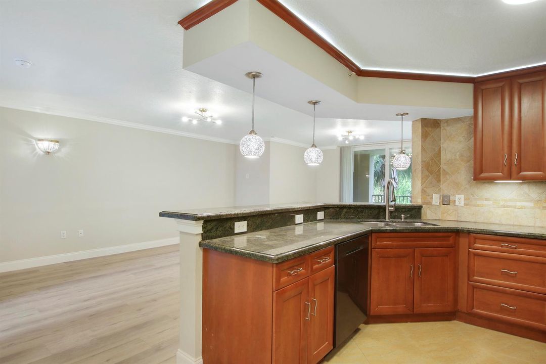 Kitchen looking to Living Rm