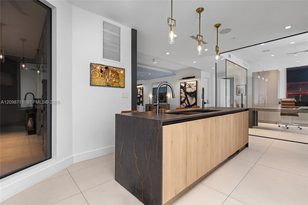 For Sale: $2,999,999 (3 beds, 2 baths, 2590 Square Feet)