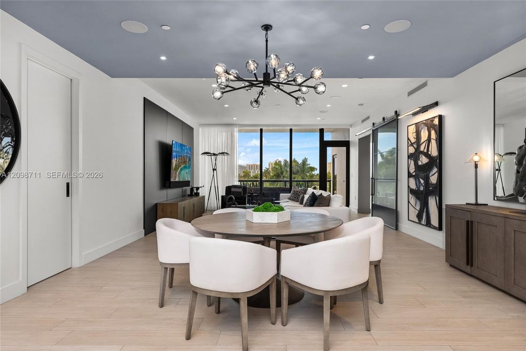 For Sale: $2,999,999 (3 beds, 2 baths, 2590 Square Feet)