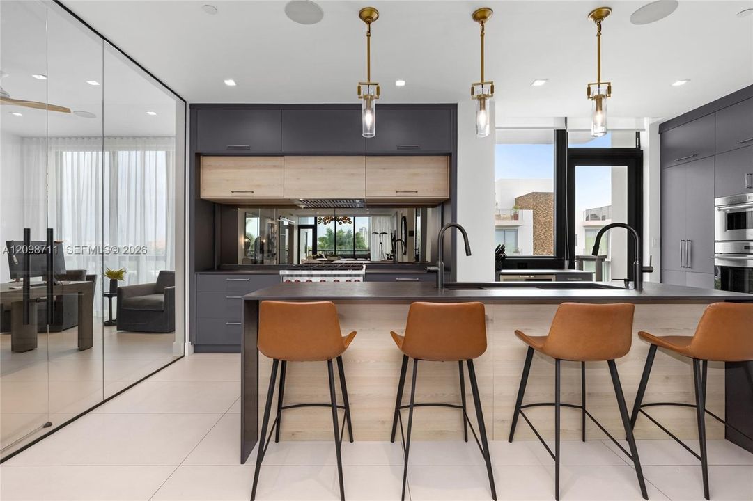 For Sale: $2,999,999 (3 beds, 2 baths, 2590 Square Feet)