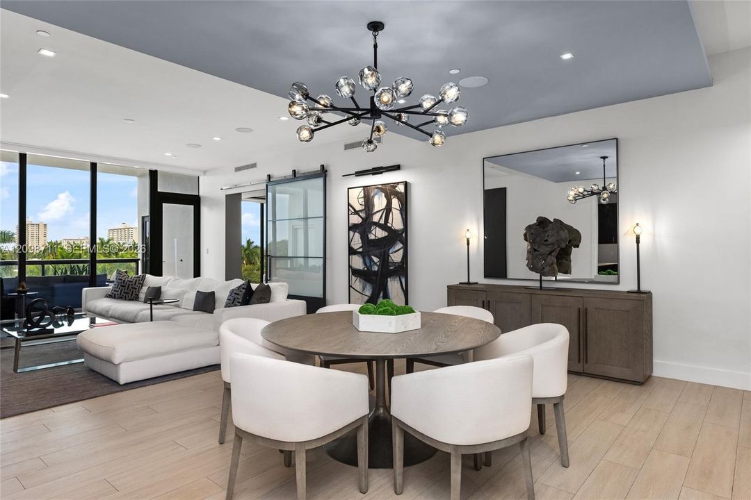 For Sale: $2,999,999 (3 beds, 2 baths, 2590 Square Feet)