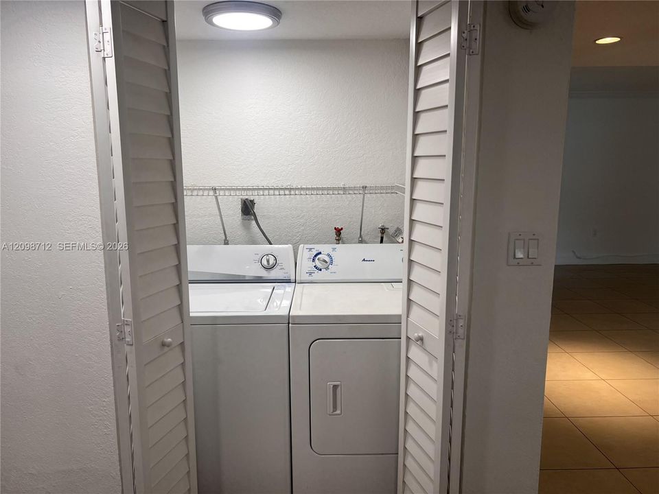 For Rent: $2,600 (2 beds, 2 baths, 1206 Square Feet)