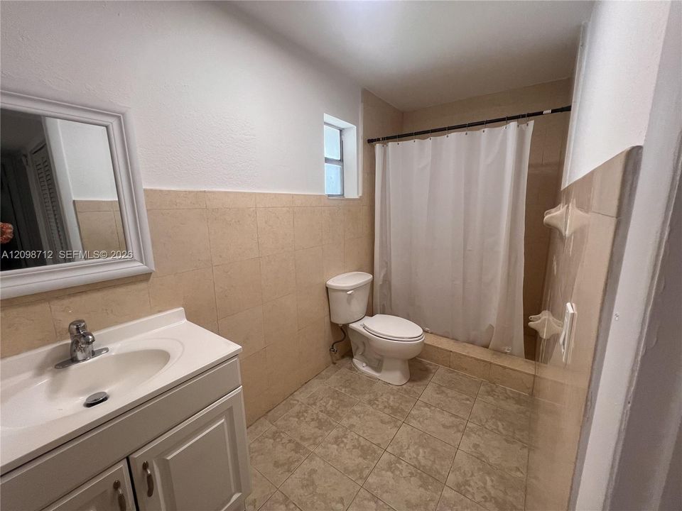 For Rent: $2,600 (2 beds, 2 baths, 1206 Square Feet)