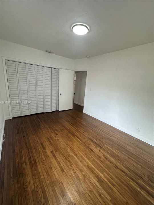 For Rent: $2,800 (2 beds, 1 baths, 1123 Square Feet)