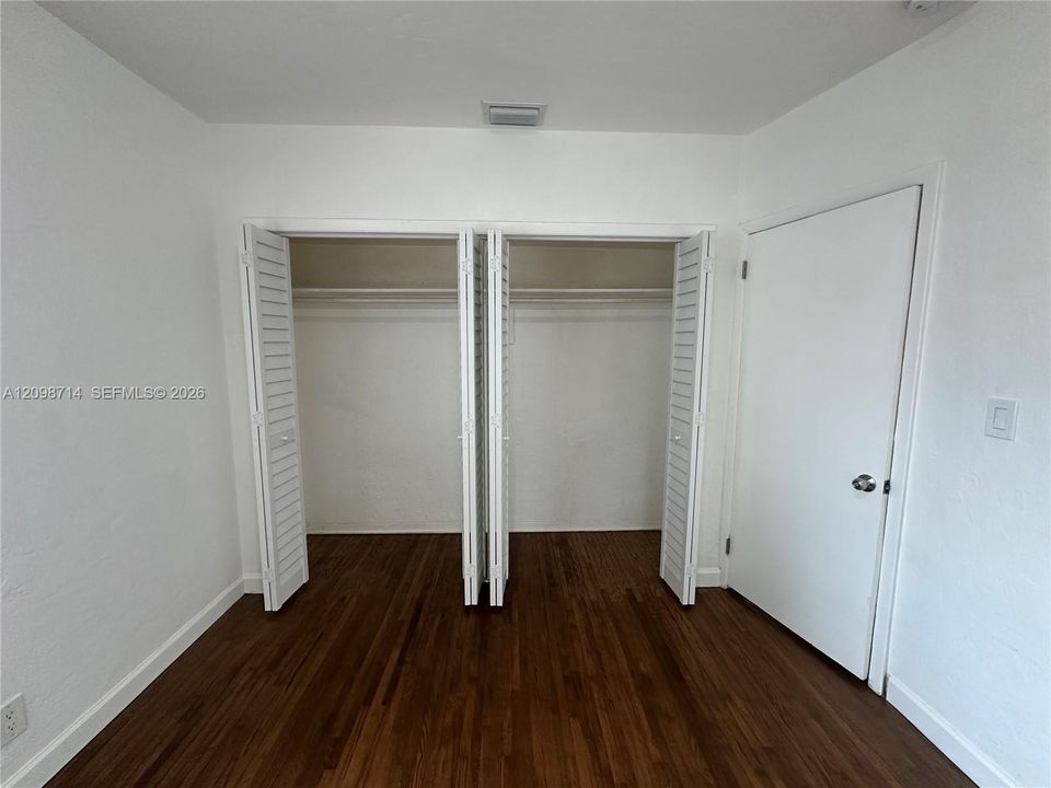 For Rent: $2,800 (2 beds, 1 baths, 1123 Square Feet)