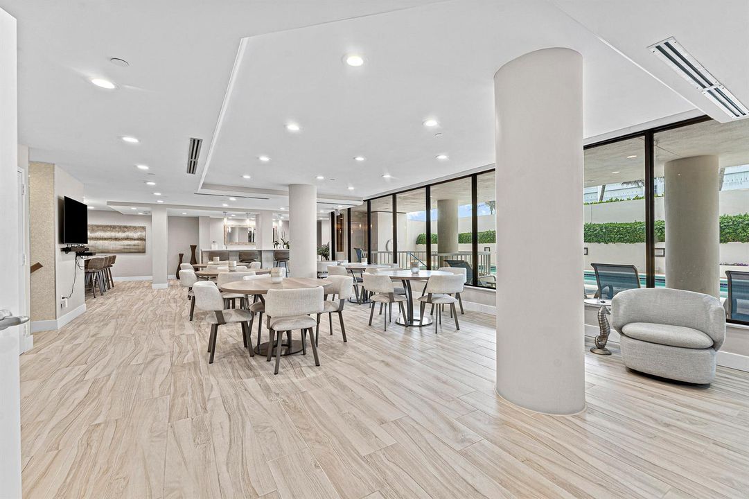 Owner's Lounge