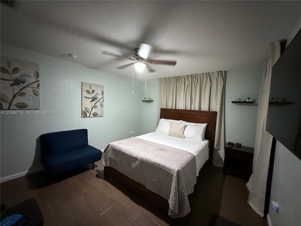 For Rent: $1,500 (1 beds, 1 baths, 1711 Square Feet)