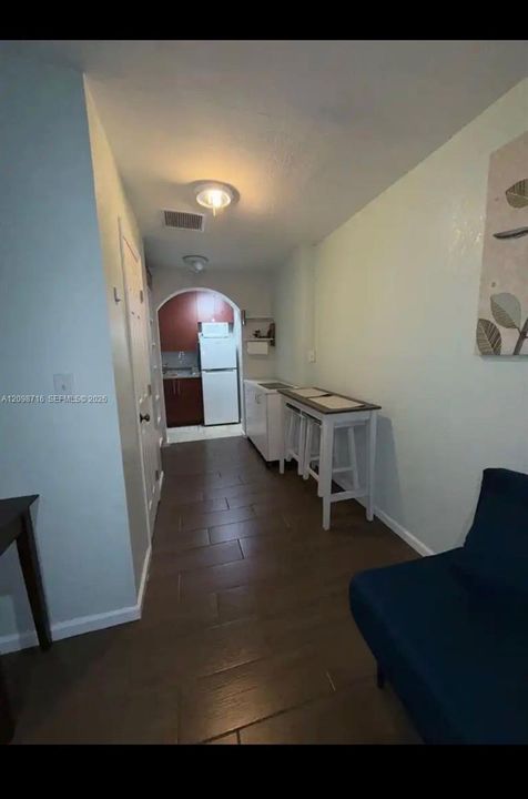 For Rent: $1,500 (1 beds, 1 baths, 1711 Square Feet)