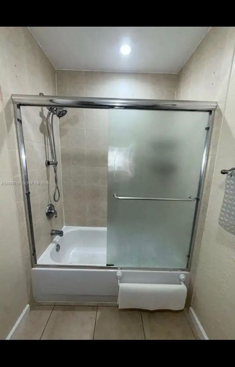 For Rent: $1,500 (1 beds, 1 baths, 1711 Square Feet)