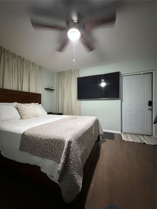 For Rent: $1,500 (1 beds, 1 baths, 1711 Square Feet)