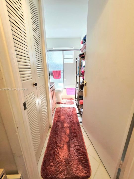For Sale: $550,000 (4 beds, 2 baths, 1425 Square Feet)