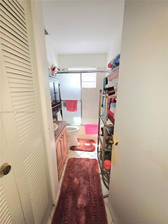 For Sale: $550,000 (4 beds, 2 baths, 1425 Square Feet)
