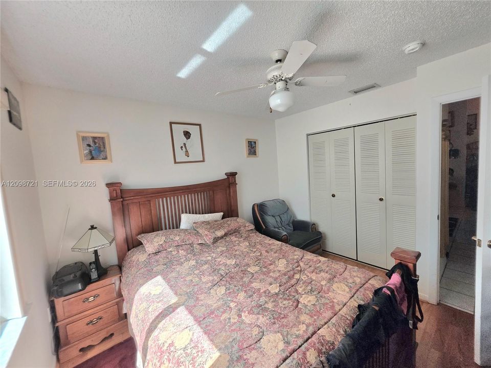 For Sale: $550,000 (4 beds, 2 baths, 1425 Square Feet)