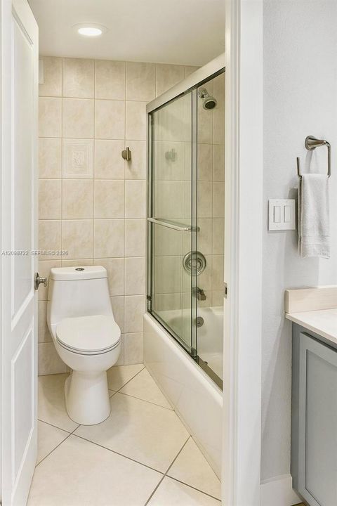 В аренду: $3,150 (2 спален, 2 ванн, 1280 Квадратных фут)
