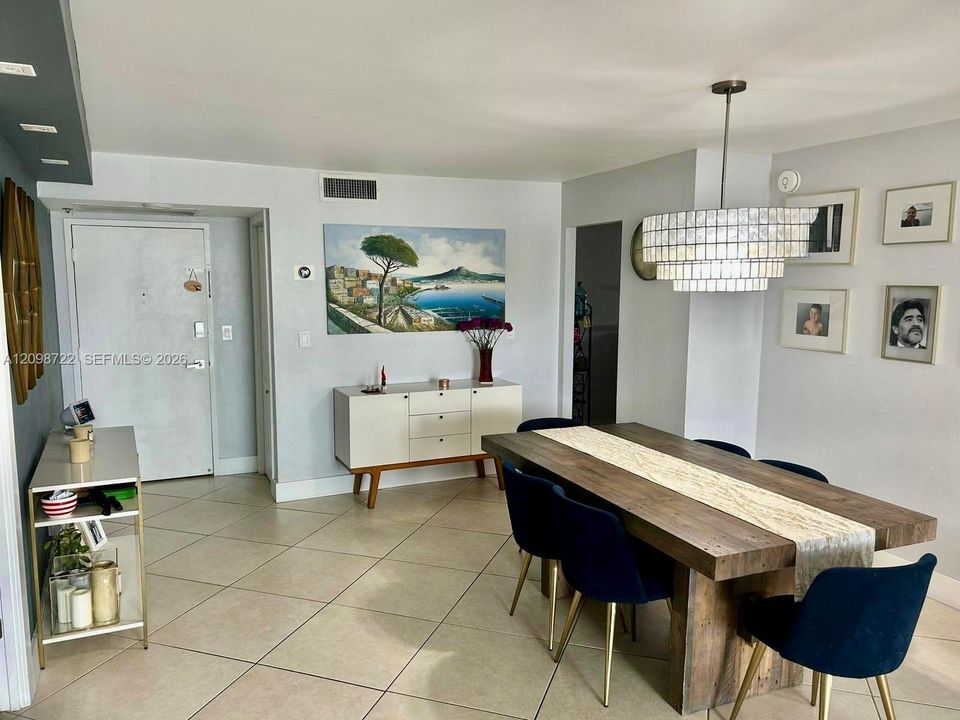 В аренду: $3,150 (2 спален, 2 ванн, 1280 Квадратных фут)