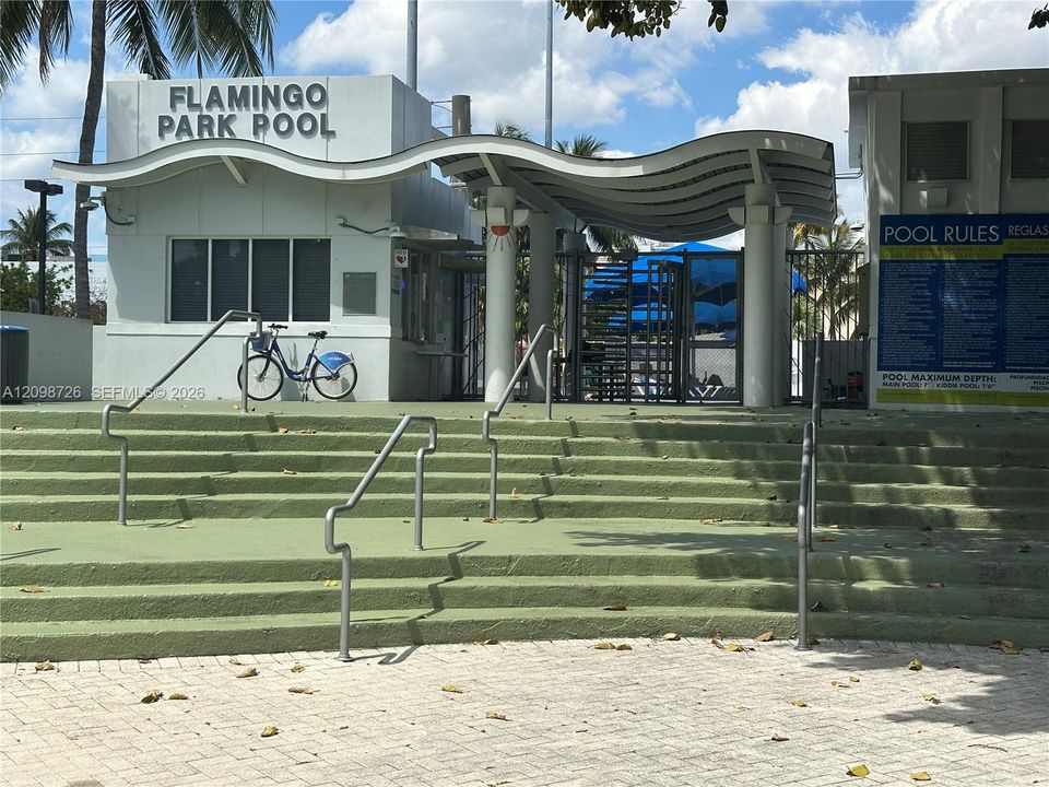 2 Swimming Pools at Flamingo Park