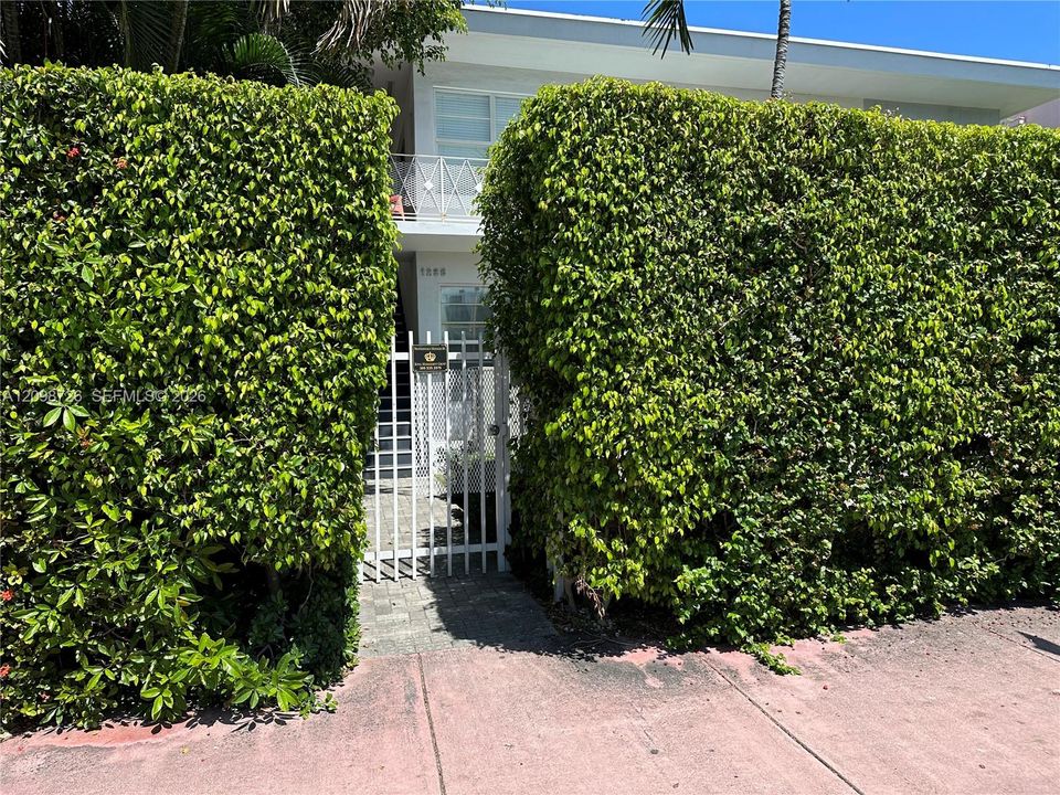 Gated street entry