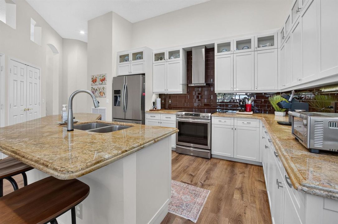 kitchen alt view