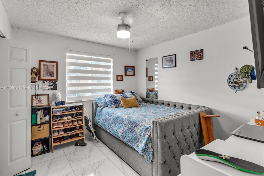 En Venta: $550,000 (3 camas, 2 baños, 1644 Pies cuadrados)
