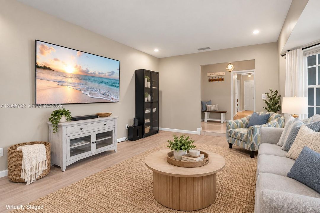 For Sale: $1,274,500 (4 beds, 2 baths, 2081 Square Feet)