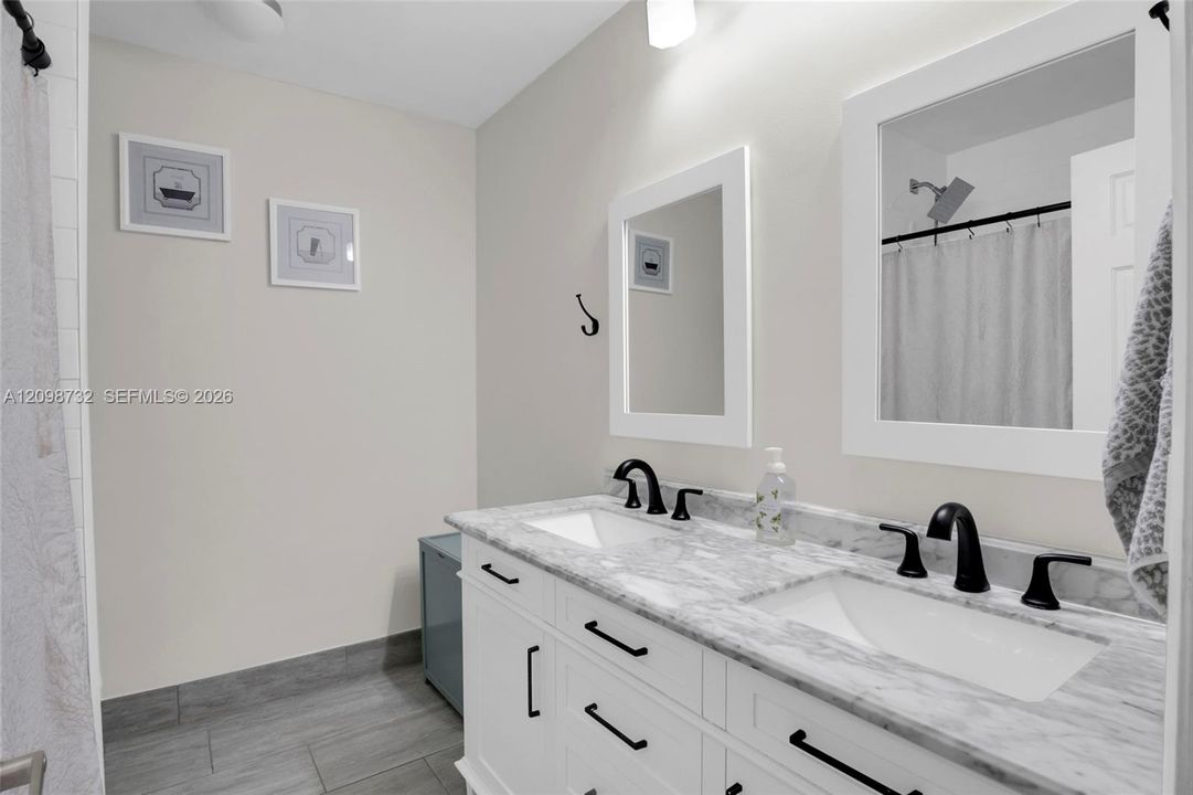 For Sale: $1,274,500 (4 beds, 2 baths, 2081 Square Feet)