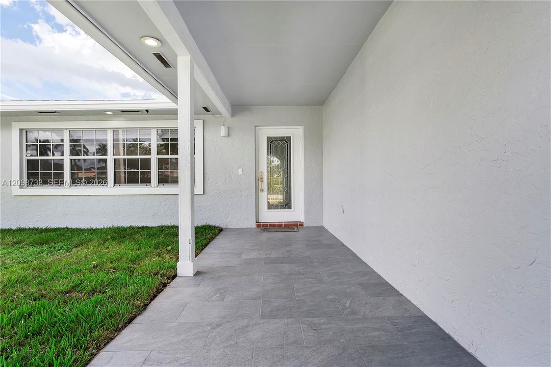For Rent: $4,400 (4 beds, 2 baths, 1803 Square Feet)