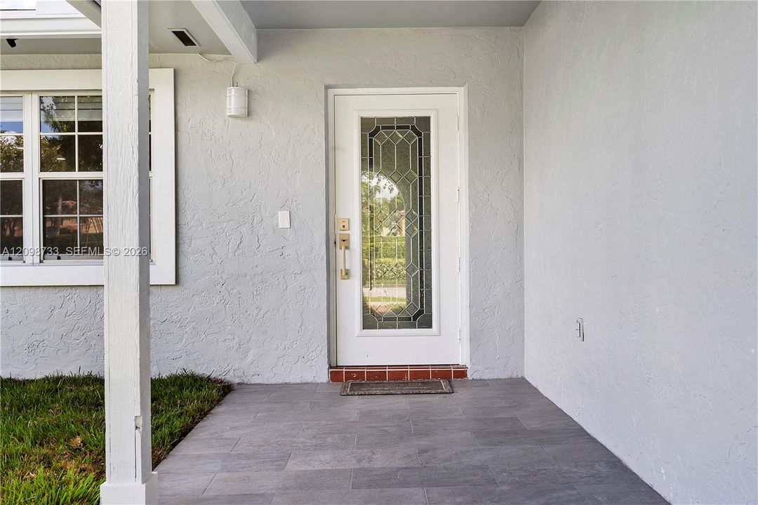 For Rent: $4,400 (4 beds, 2 baths, 1803 Square Feet)