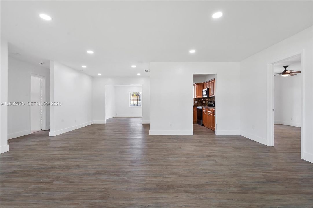 For Rent: $4,400 (4 beds, 2 baths, 1803 Square Feet)