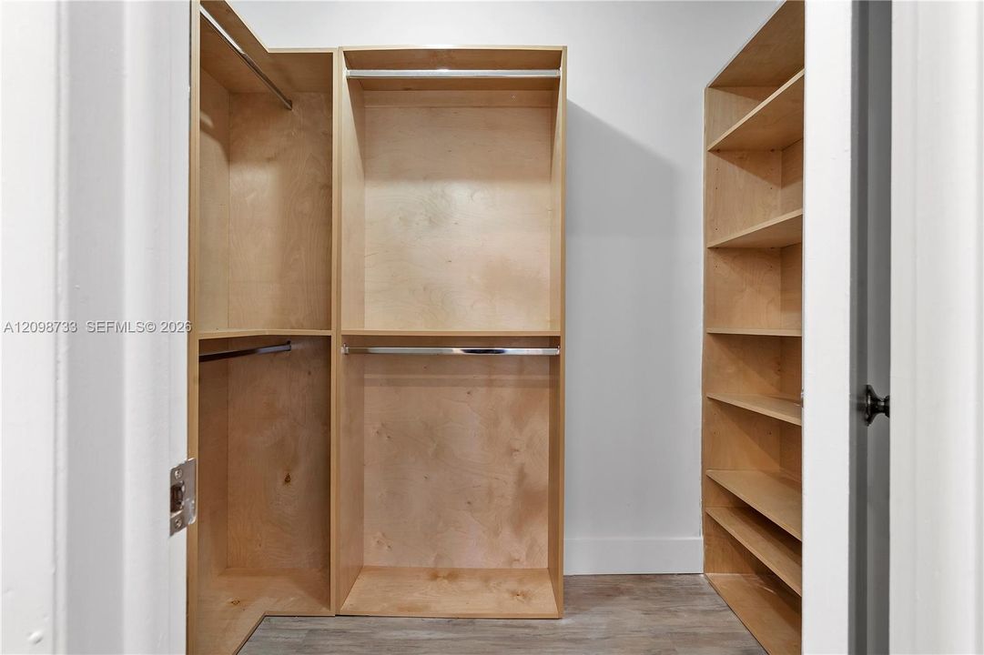 For Rent: $4,400 (4 beds, 2 baths, 1803 Square Feet)