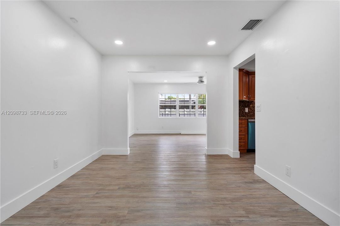 For Rent: $4,400 (4 beds, 2 baths, 1803 Square Feet)