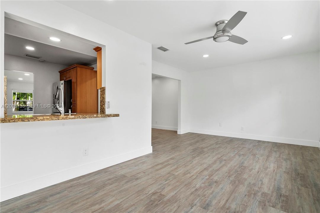 For Rent: $4,400 (4 beds, 2 baths, 1803 Square Feet)