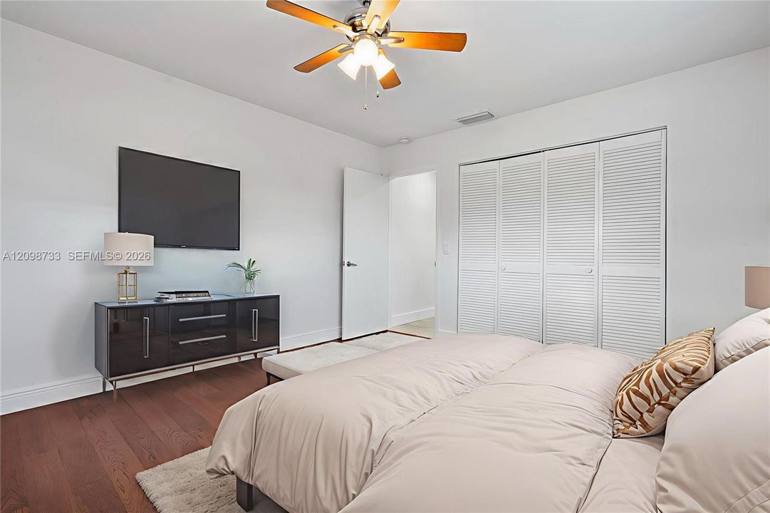 For Rent: $4,400 (4 beds, 2 baths, 1803 Square Feet)