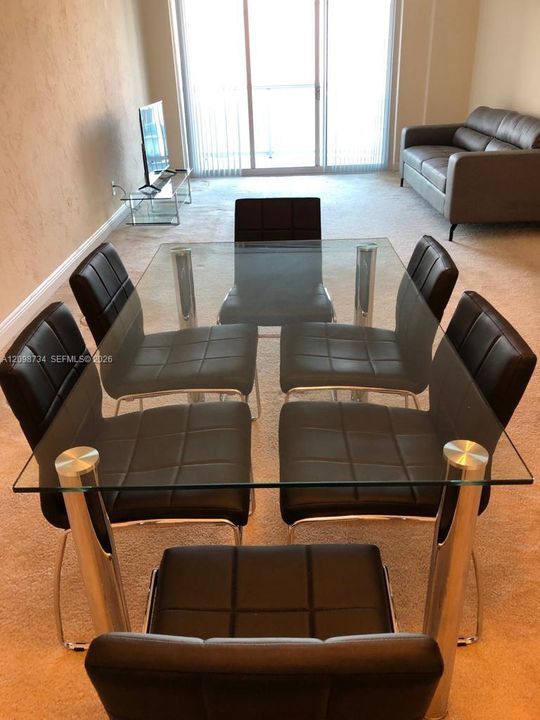 For Sale: $379,000 (1 beds, 1 baths, 1000 Square Feet)