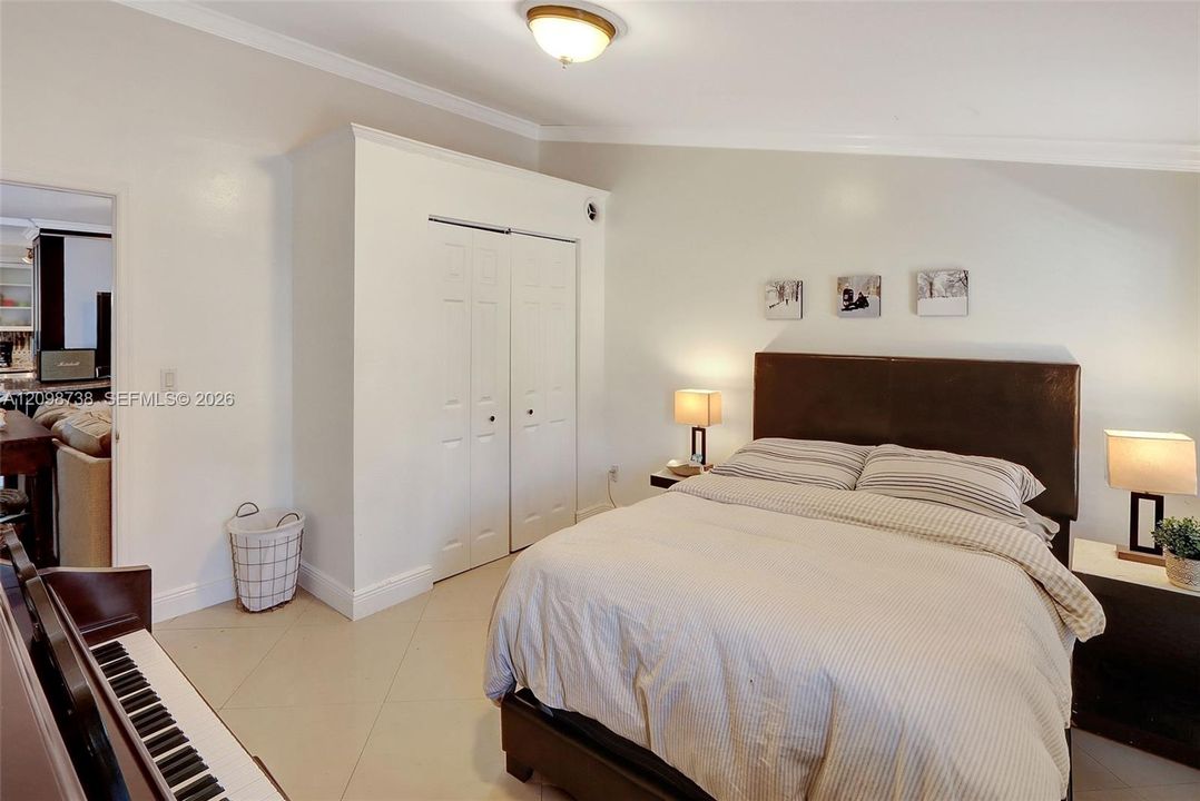 En Renta: $3,750 (3 camas, 2 baños, 1404 Pies cuadrados)