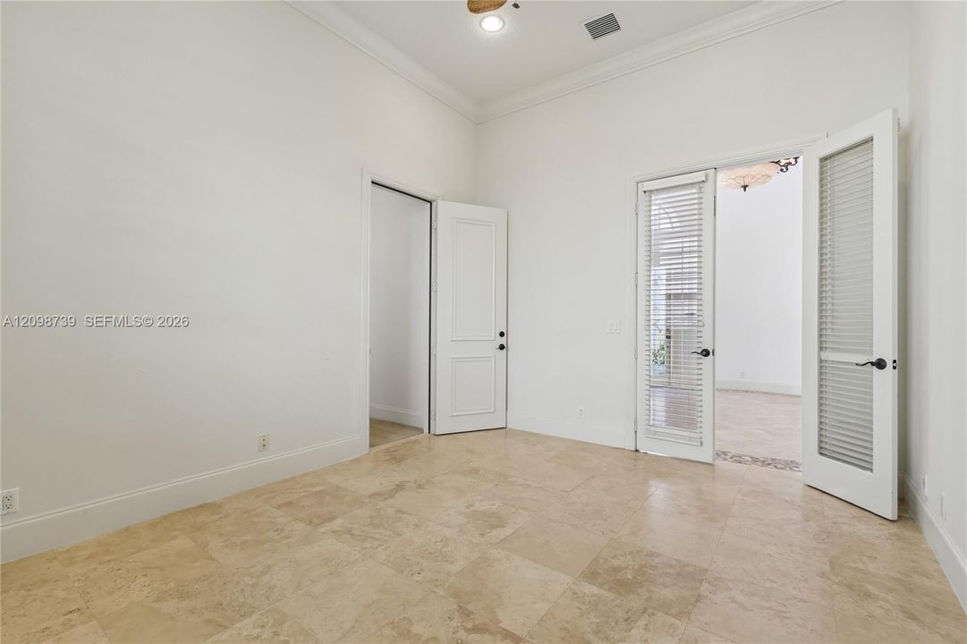 En Venta: $2,500,000 (5 camas, 5 baños, 4545 Pies cuadrados)