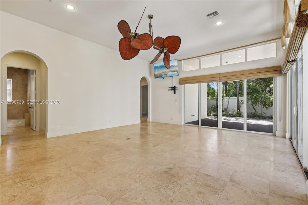 En Venta: $2,500,000 (5 camas, 5 baños, 4545 Pies cuadrados)