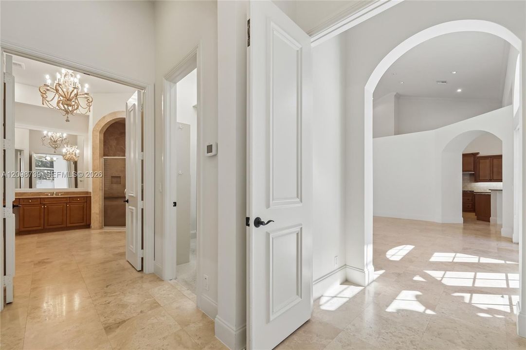 En Venta: $2,500,000 (5 camas, 5 baños, 4545 Pies cuadrados)