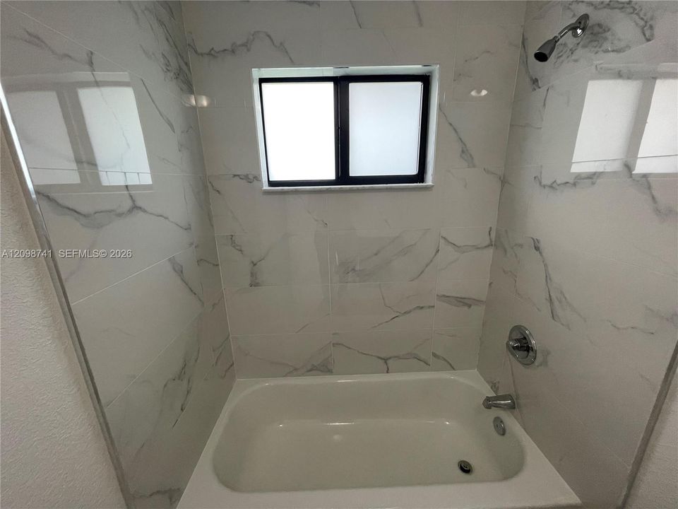 For Rent: $3,050 (3 beds, 2 baths, 1750 Square Feet)
