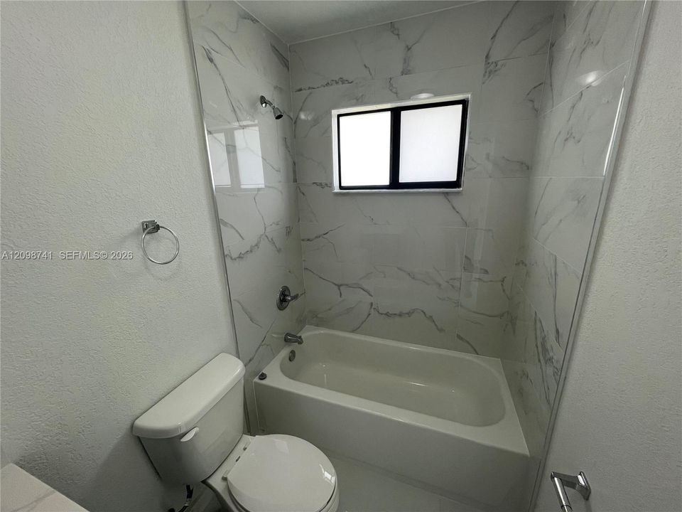 For Rent: $3,050 (3 beds, 2 baths, 1750 Square Feet)