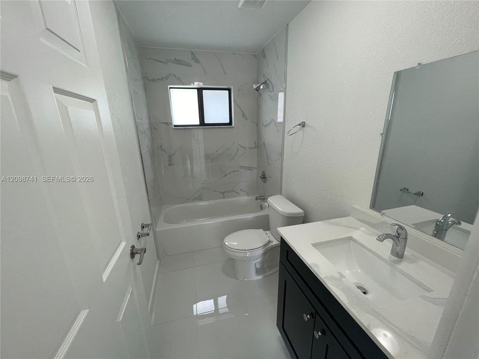 For Rent: $3,050 (3 beds, 2 baths, 1750 Square Feet)