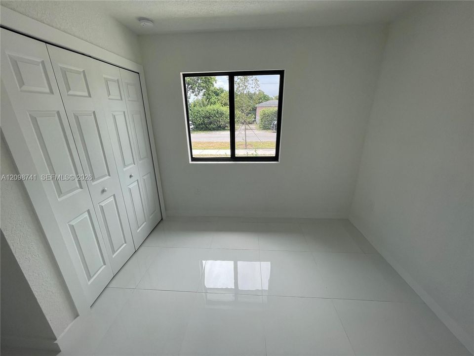For Rent: $3,050 (3 beds, 2 baths, 1750 Square Feet)